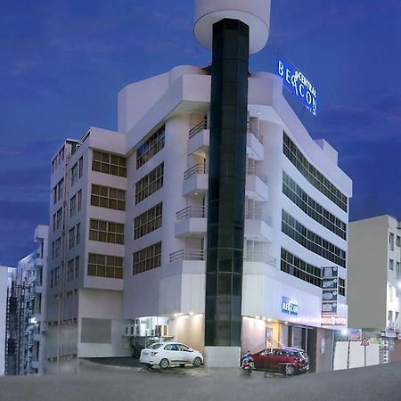 Central Beacon Hotel Surat Zewnętrze zdjęcie