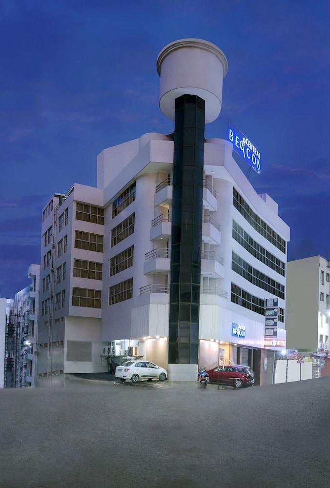Central Beacon Hotel Surat Zewnętrze zdjęcie